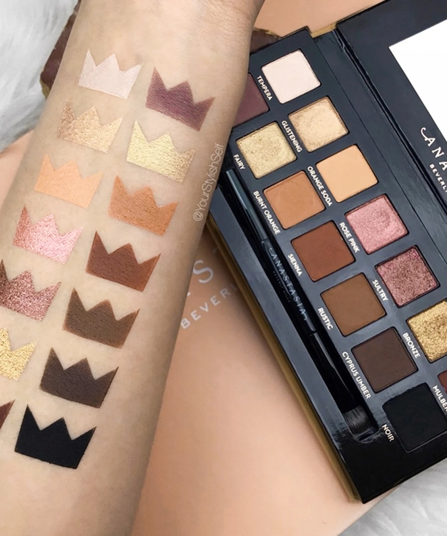 Anastasia Beverly Hills Soft Glam Eyeshadow Palette 9 Anastasia Beverly Hills Soft Glam Eyeshadow Palette - Image 7