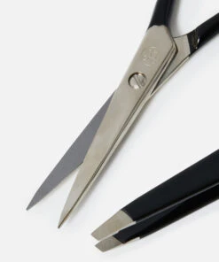 Anastasia Beverly Hills Holiday Brows Tool Kit -Huda Beauty Store ANAS0691F 2c