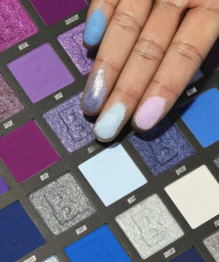 Earthy Midnight 42 Palette Duo -Huda Beauty Store BFBB0504F 4a