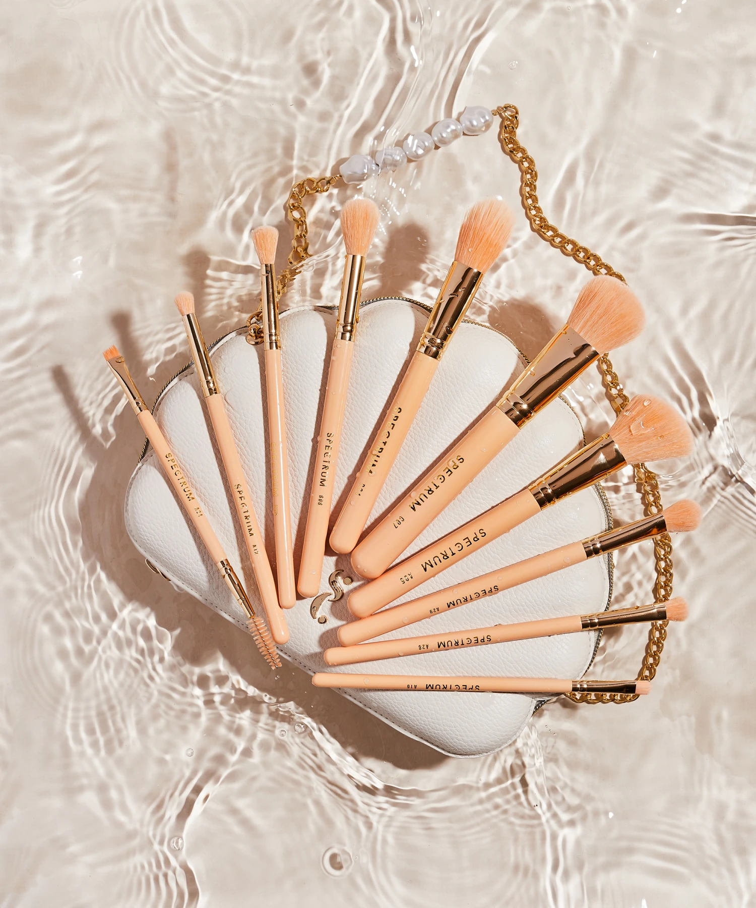 Glam Clam Brush Set 4 Glam Clam Brush Set - Image 2