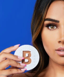 Powder Bronzer Vault -Huda Beauty Store blusher bronzer 4